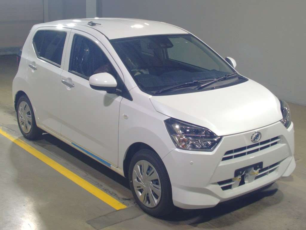 2024 Daihatsu Mira es LA350S[2]