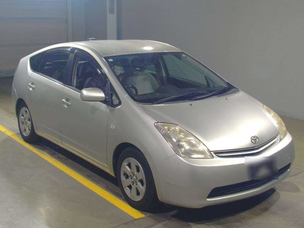 2004 Toyota Prius NHW20[2]