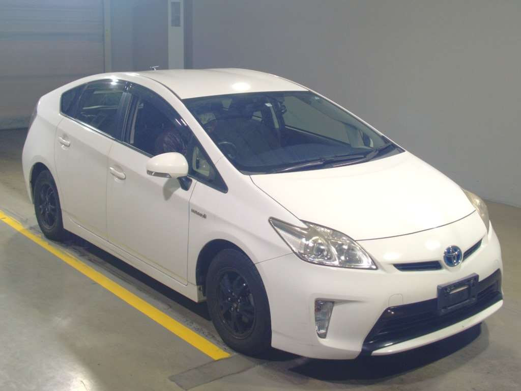 2012 Toyota Prius ZVW30[2]