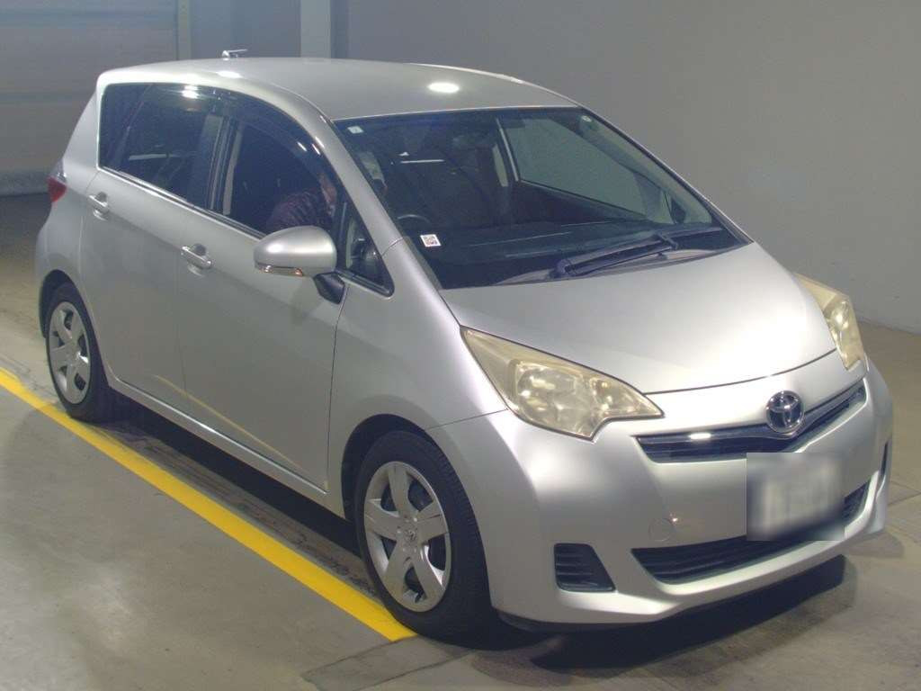 2011 Toyota Ractis NCP120[2]