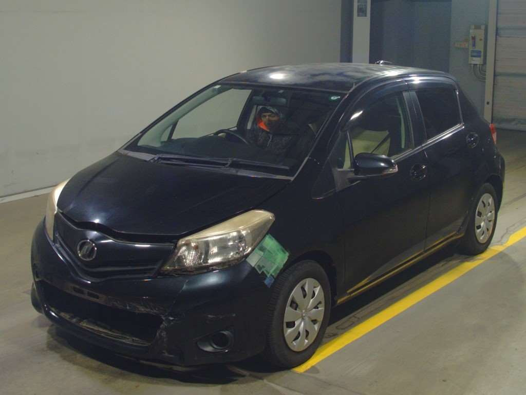 2011 Toyota Vitz NSP130[0]