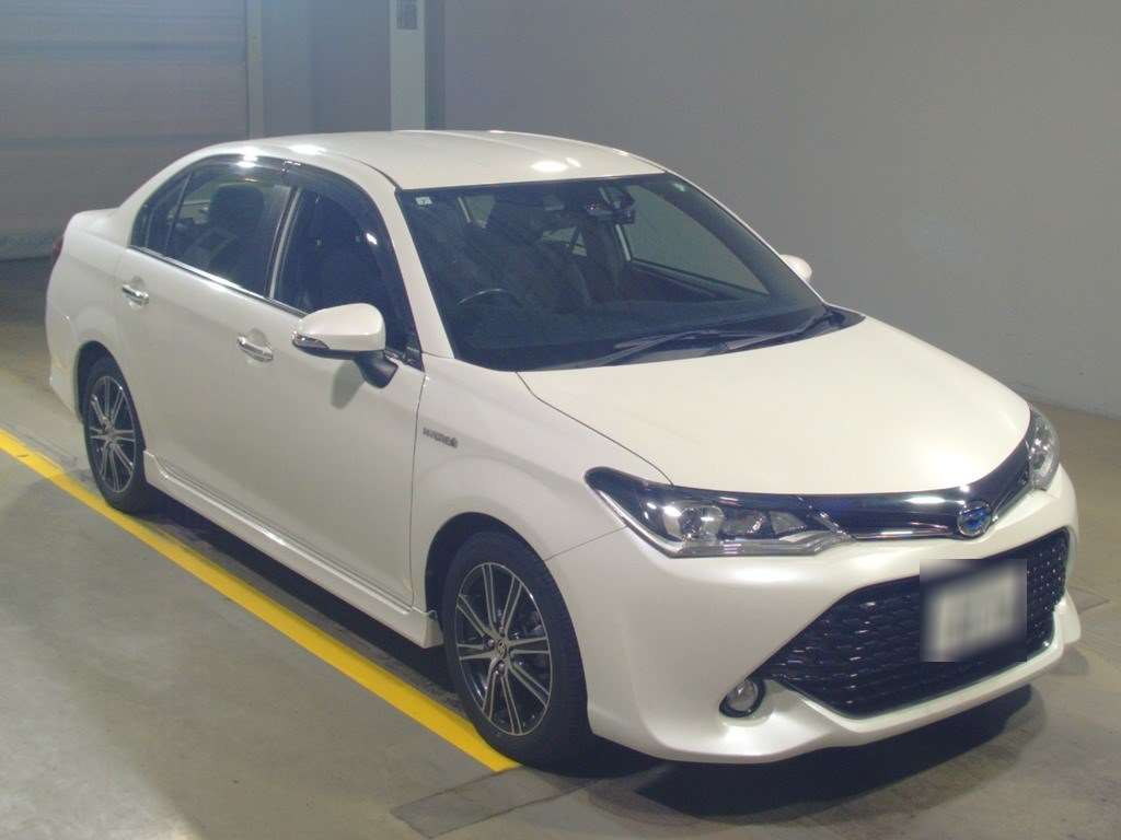 2017 Toyota Corolla Axio NKE165[2]