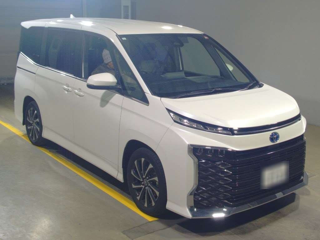 2024 Toyota Voxy ZWR90W[2]