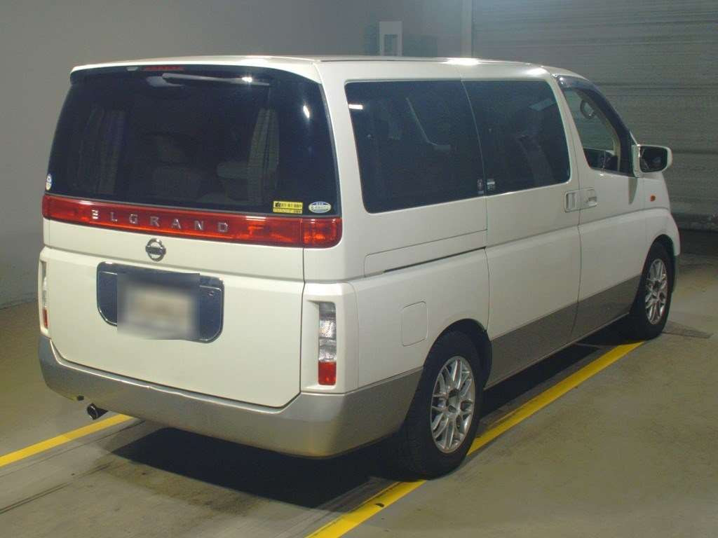 2003 Nissan Elgrand E51[1]