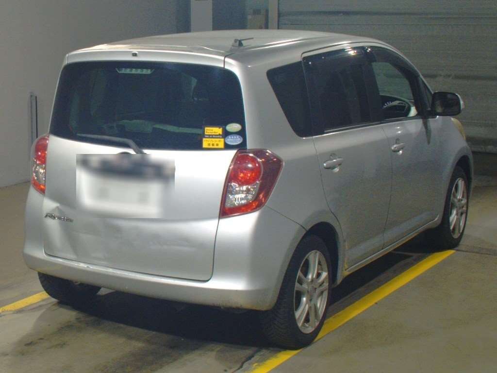 2009 Toyota Ractis SCP100[1]