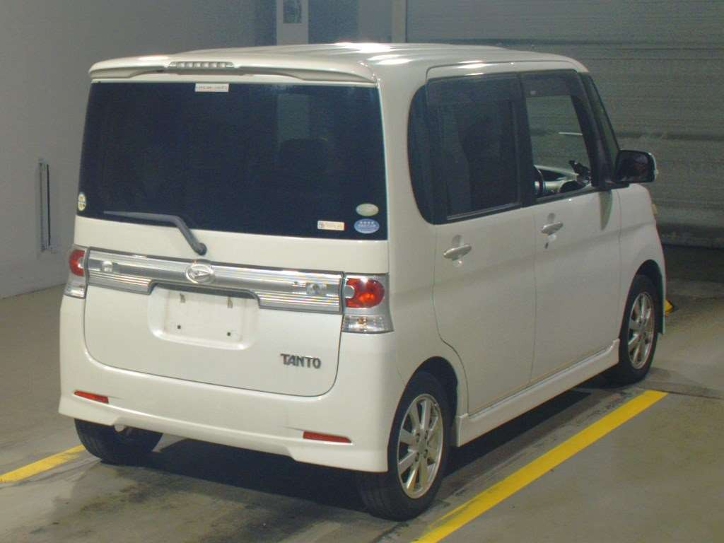 2009 Daihatsu Tanto Custom L375S[1]