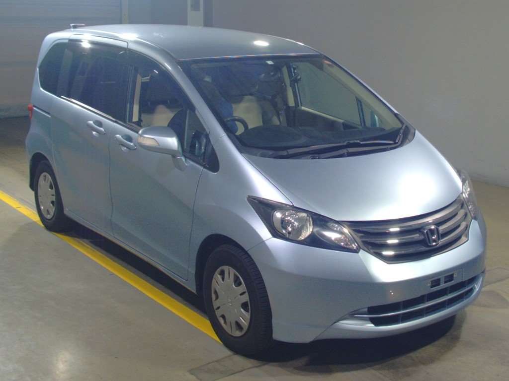 2010 Honda Freed GB3[2]