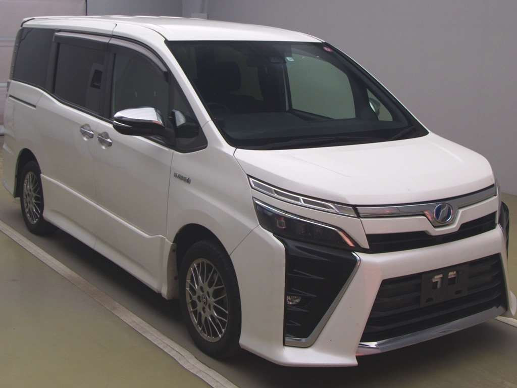 2017 Toyota Voxy ZWR80W[2]