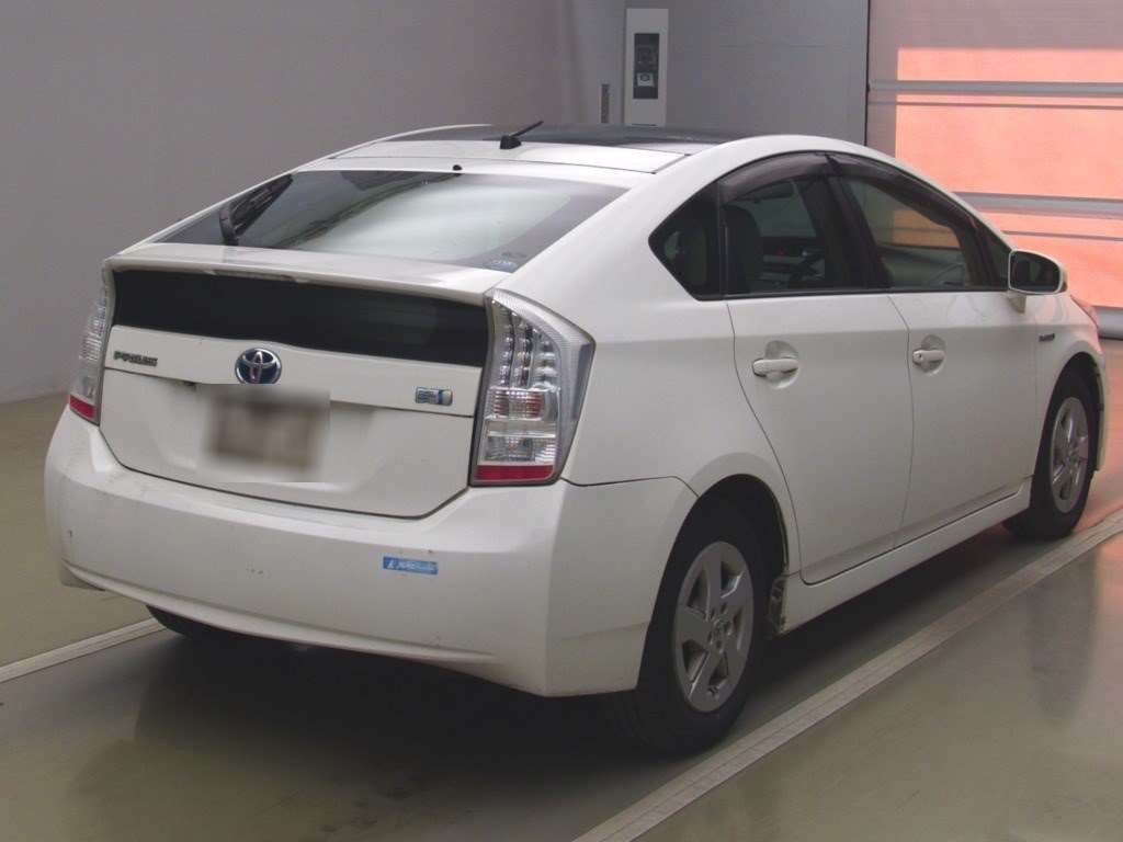 2010 Toyota Prius ZVW30[1]