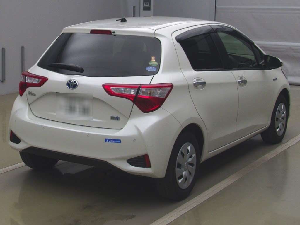 2019 Toyota Vitz NHP130[1]