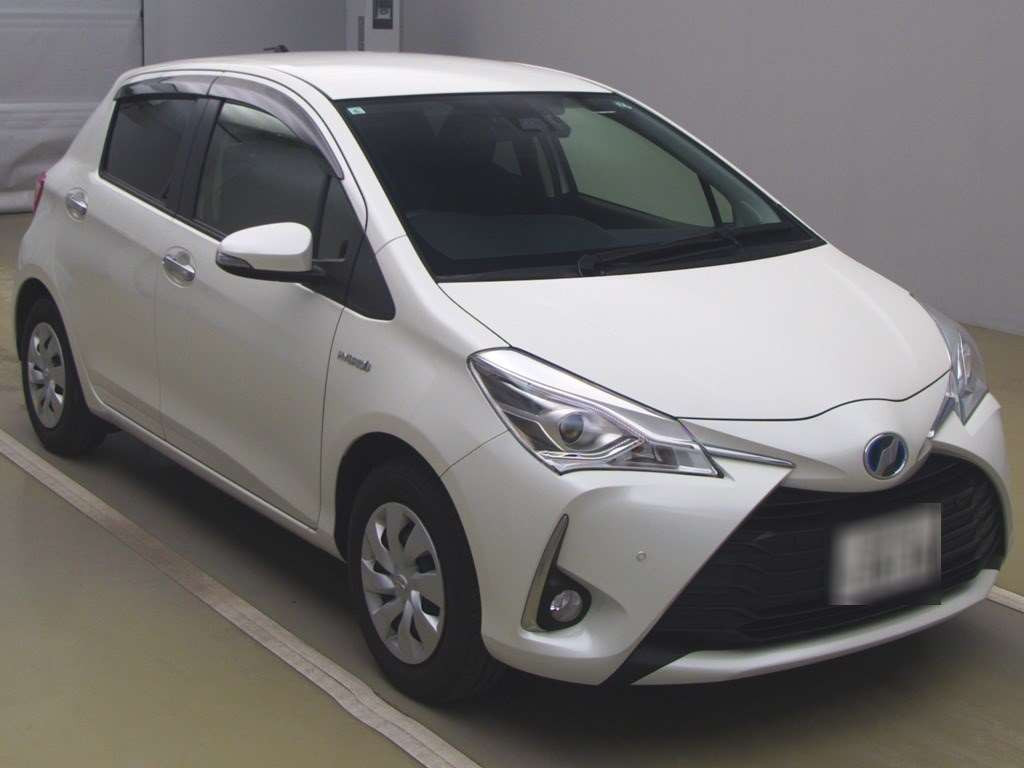 2019 Toyota Vitz NHP130[2]