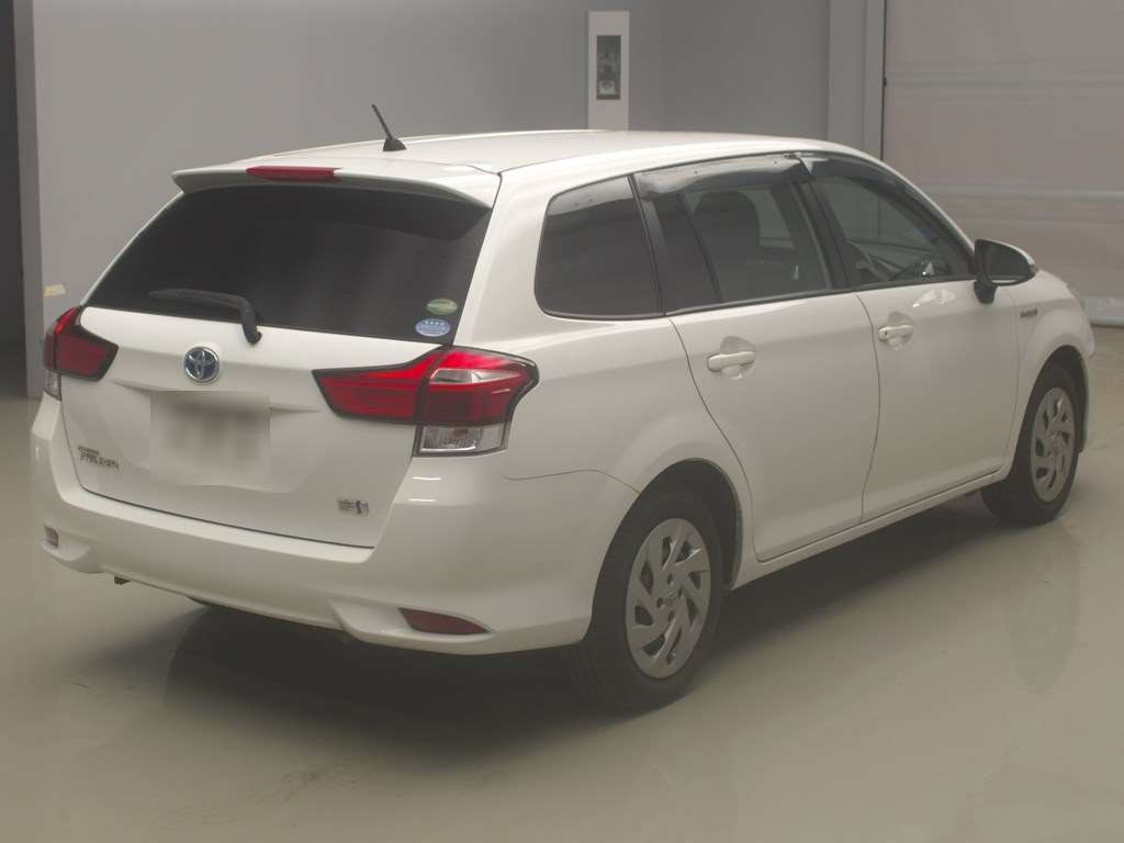 2019 Toyota Corolla Fielder NKE165G[1]