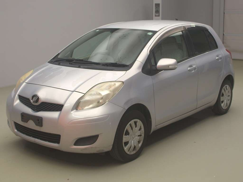 2010 Toyota Vitz SCP90[0]