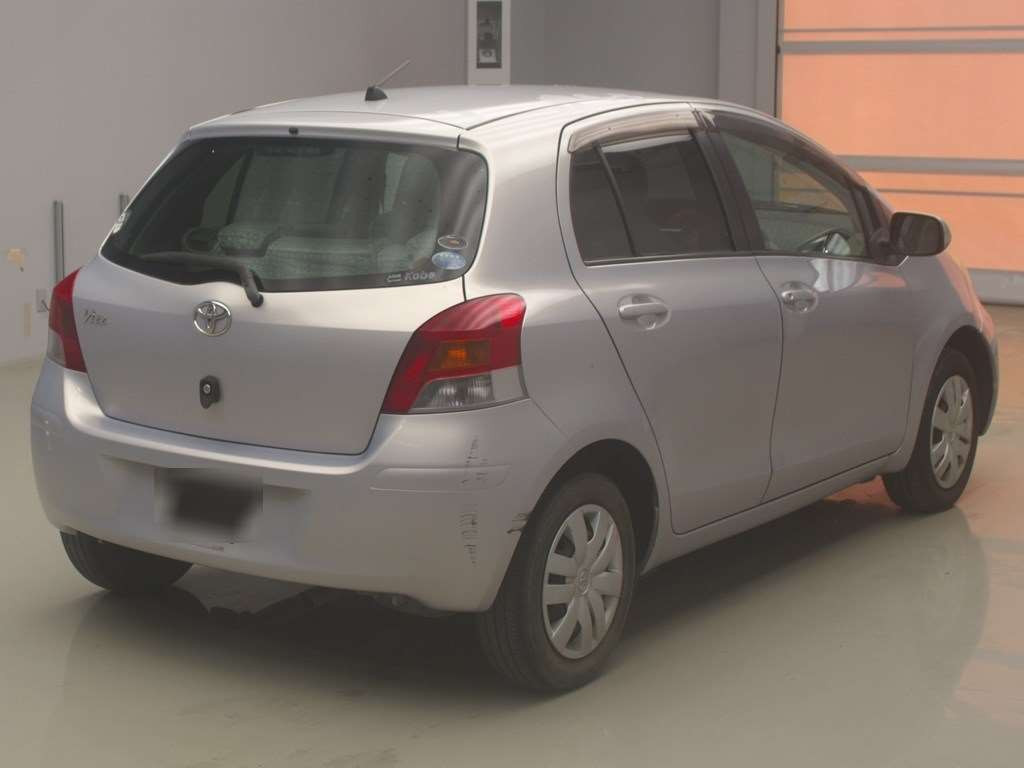 2010 Toyota Vitz SCP90[1]