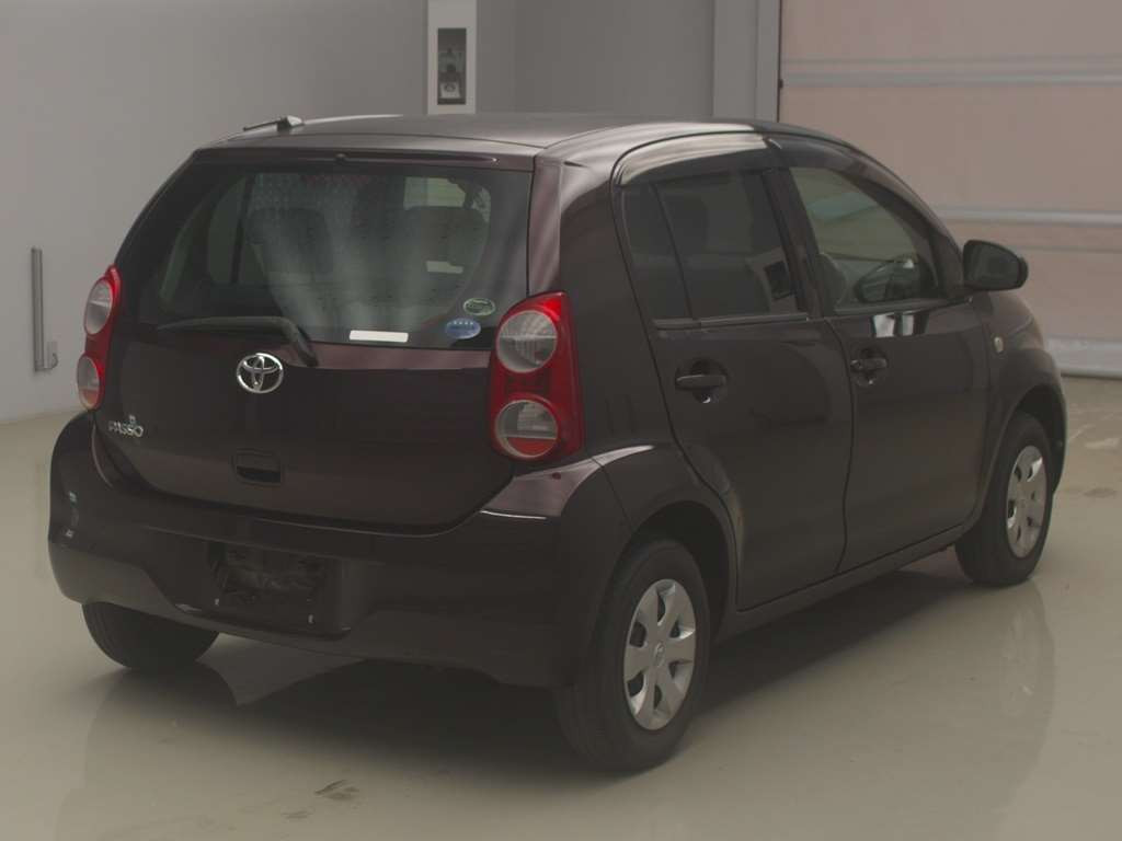 2012 Toyota Passo KGC30[1]