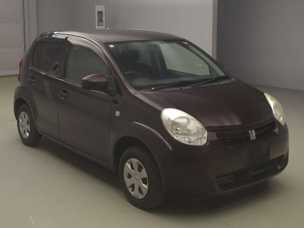 2012 Toyota Passo KGC30[2]