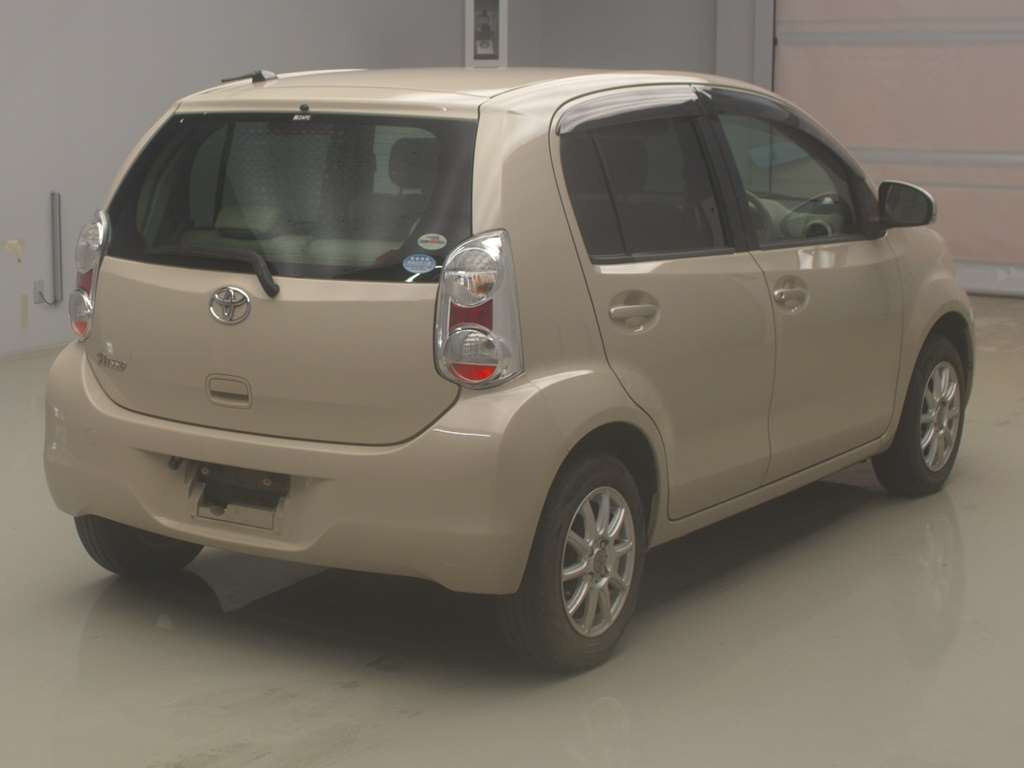 2010 Toyota Passo KGC30[1]