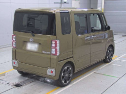 2018 Daihatsu Wake