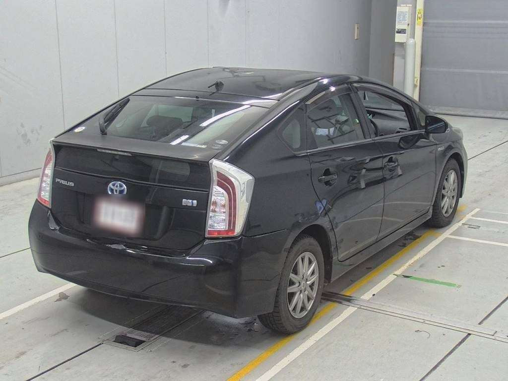 2012 Toyota Prius ZVW30[1]