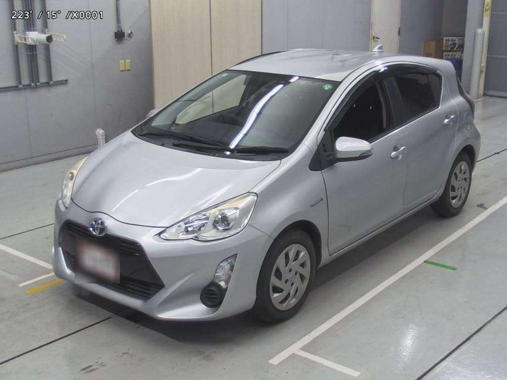 2015 Toyota Aqua NHP10[0]