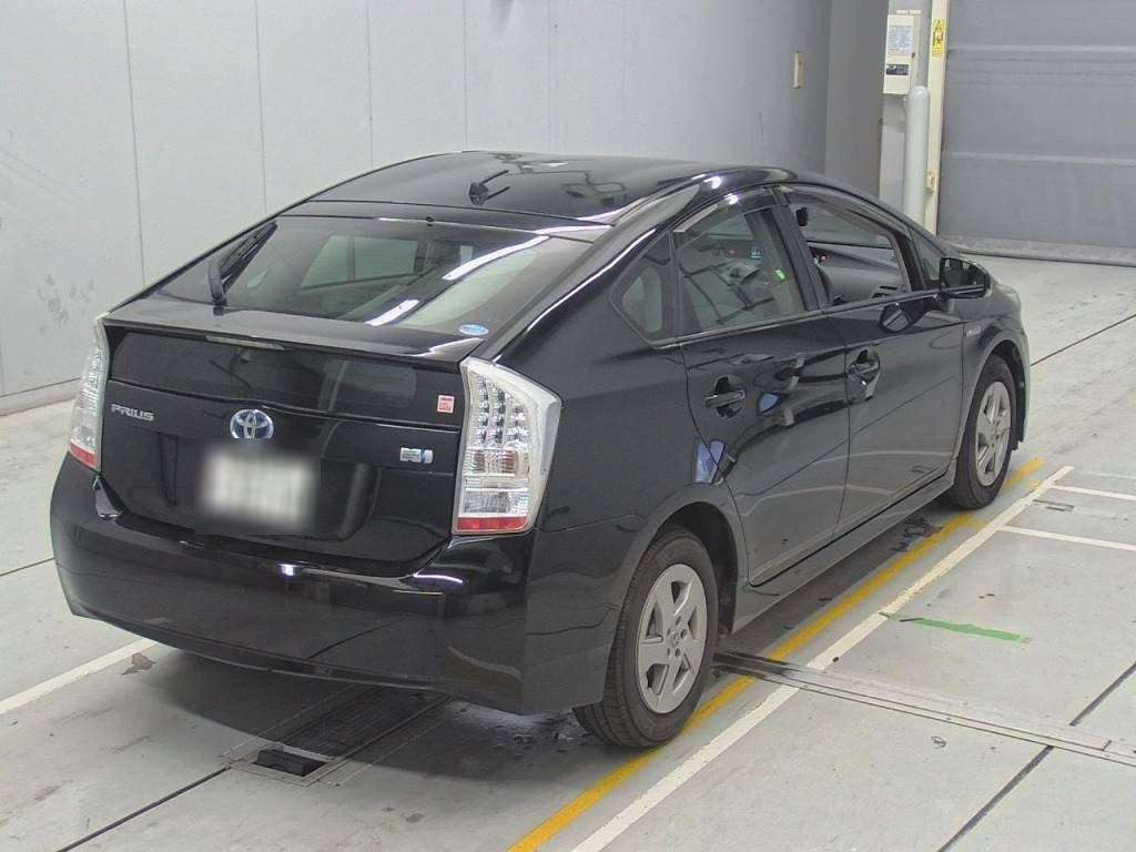 2010 Toyota Prius ZVW30[1]