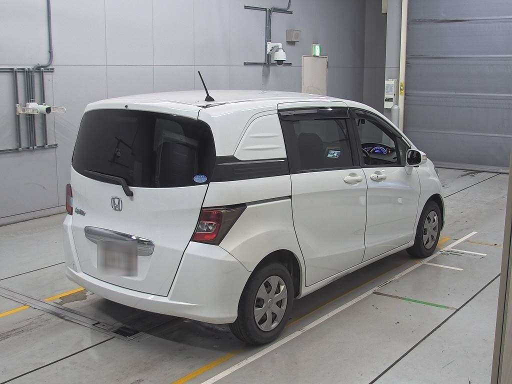 2014 Honda Freed Spike GB3[1]