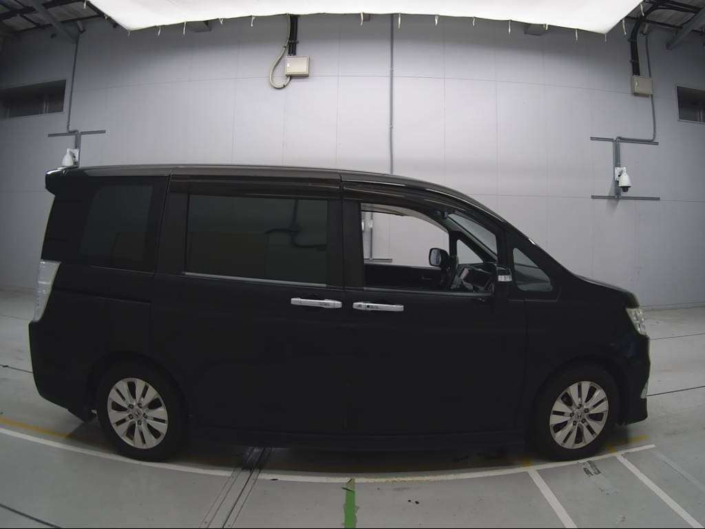 2012 Honda Step WGN Spada RK5[2]