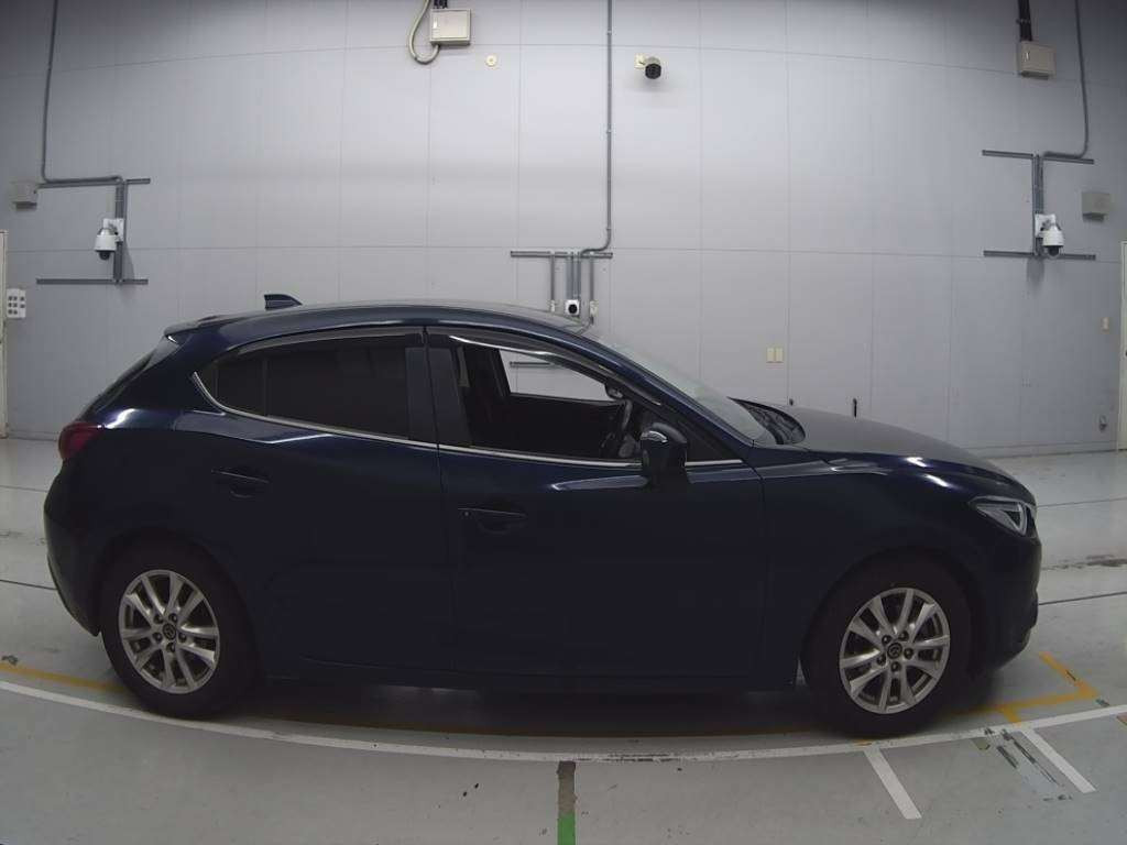 2013 Mazda Axela Sport BM5FS[2]