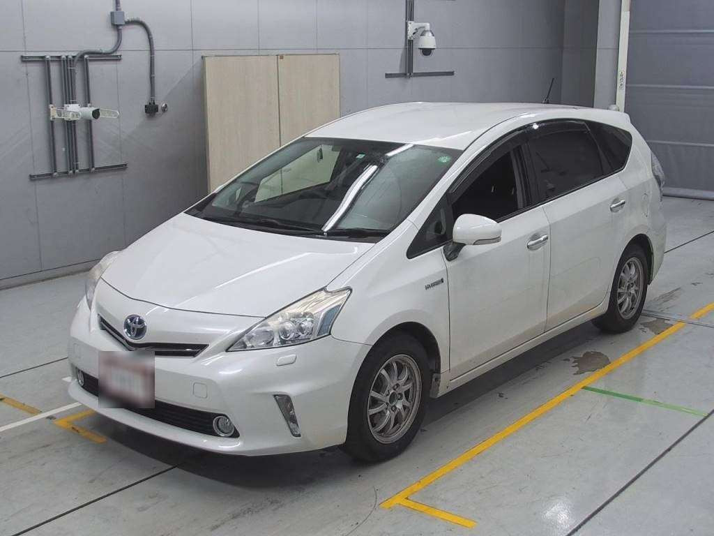 2014 Toyota Prius alpha ZVW41W[0]