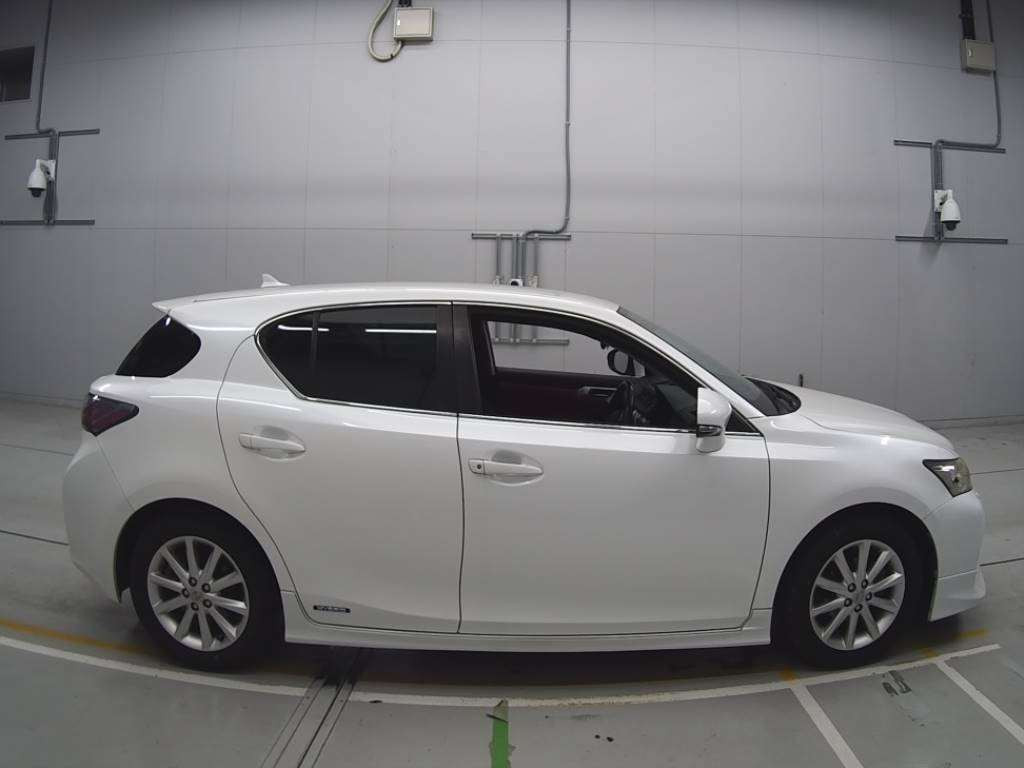 2012 Lexus CT ZWA10[2]