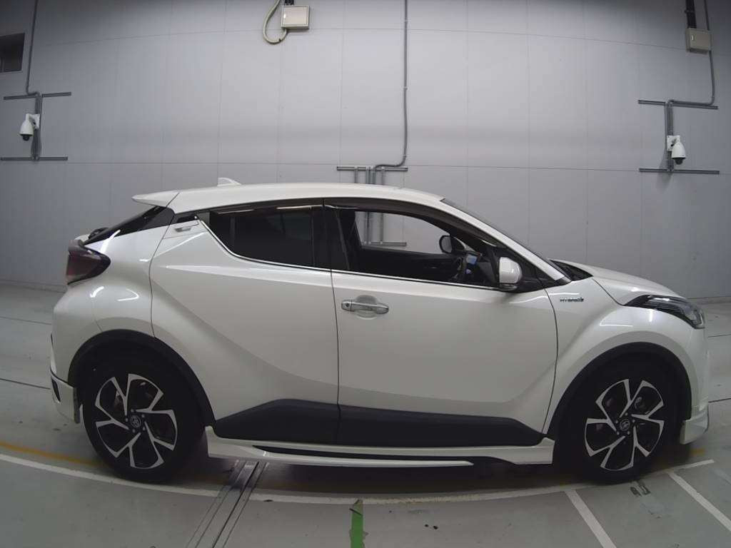 2018 Toyota C-HR ZYX10[2]