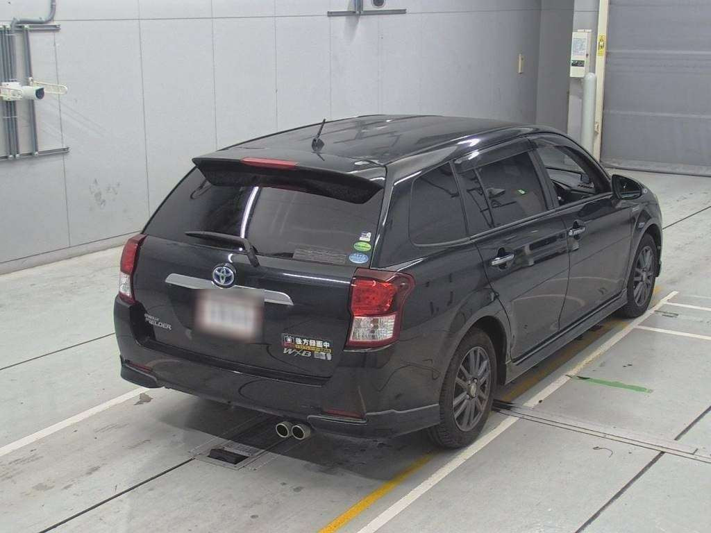 2013 Toyota Corolla Fielder NKE165G[1]