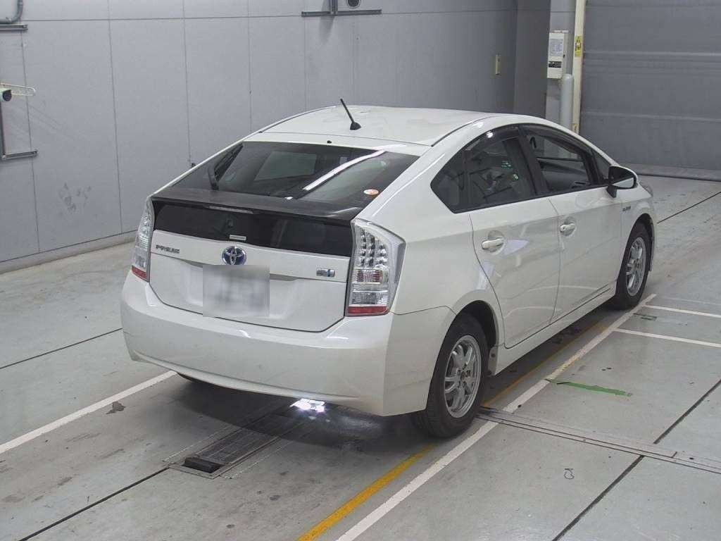 2010 Toyota Prius ZVW30[1]