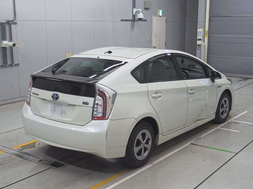 2012 Toyota Prius ZVW30[1]