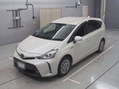 2016 Toyota Prius alpha