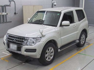 2017 Mitsubishi Pajero