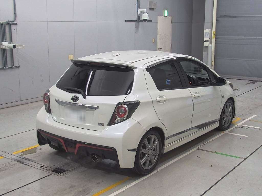 2012 Toyota Vitz NCP131[1]