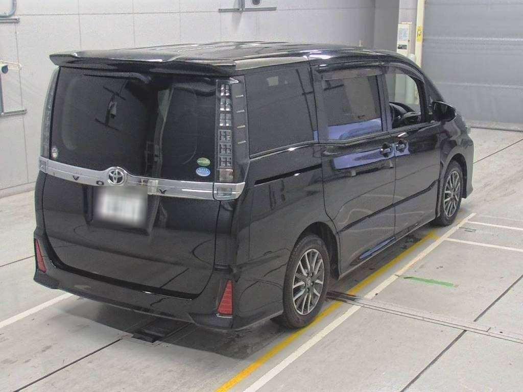 2014 Toyota Voxy ZRR80W[1]