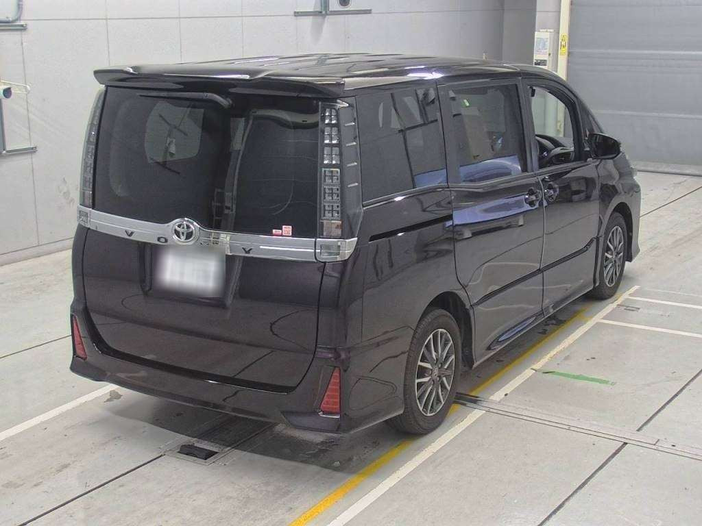 2014 Toyota Voxy ZRR80W[1]