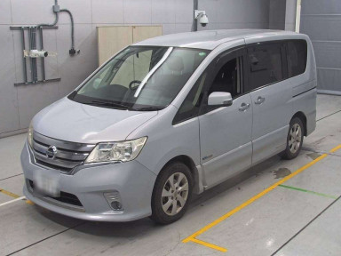 2013 Nissan Serena