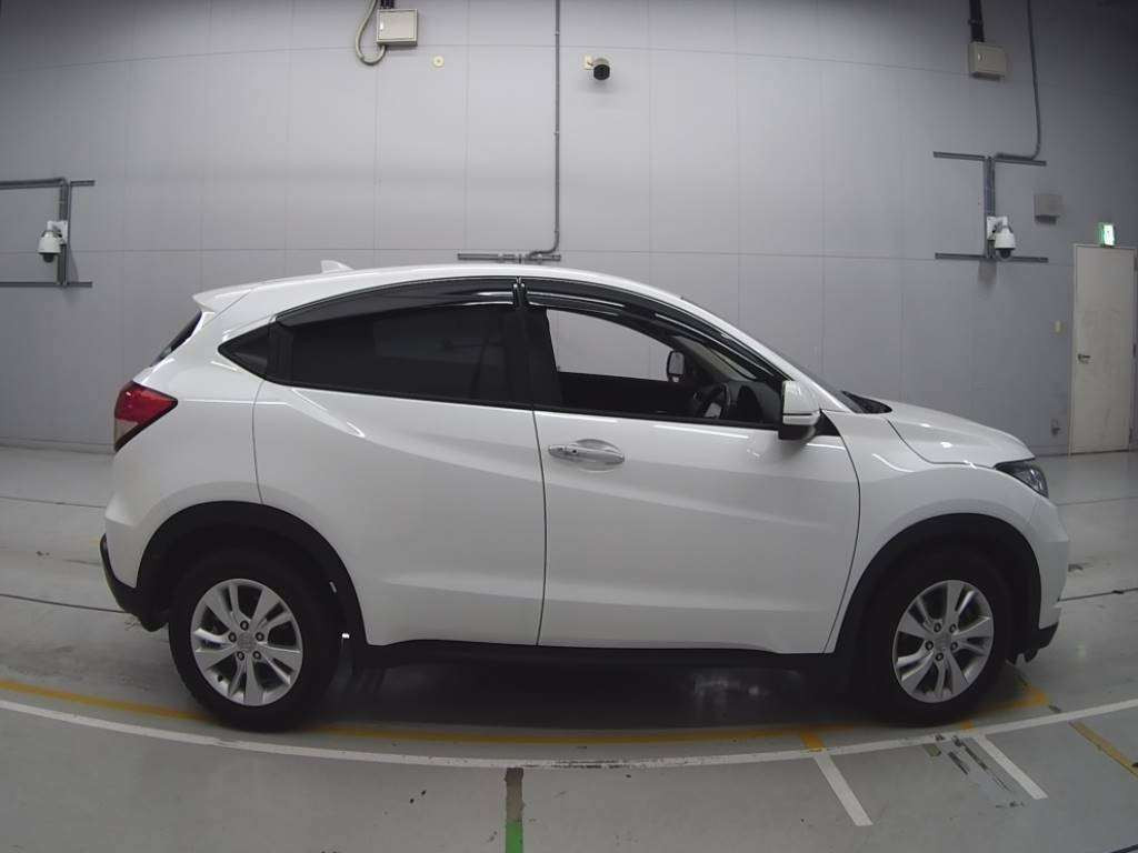 2014 Honda VEZEL RU1[2]