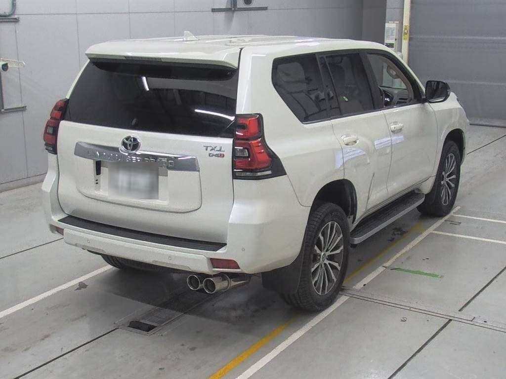 2018 Toyota Land Cruiser Prado GDJ150W[1]