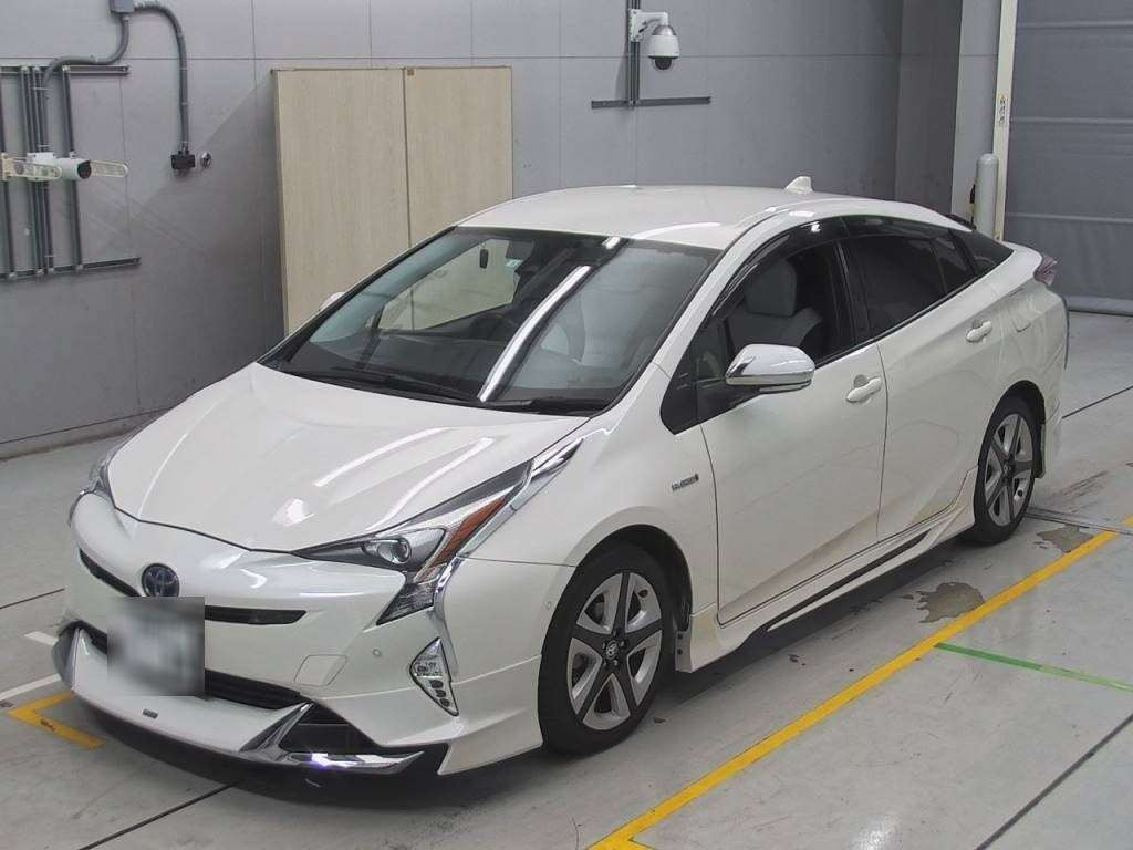 2018 Toyota Prius ZVW51[0]