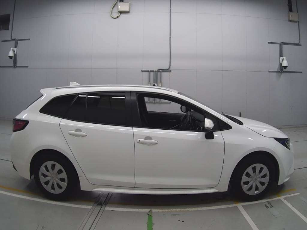 2021 Toyota Corolla Touring Wagon ZRE212W[2]