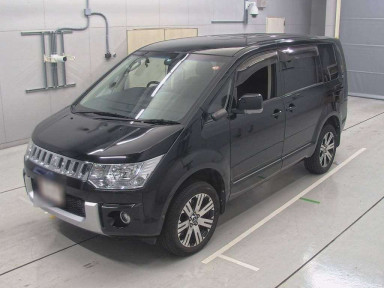 2017 Mitsubishi Delica D5