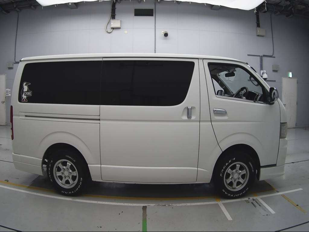 2008 Toyota Regiusace Van TRH200V[2]