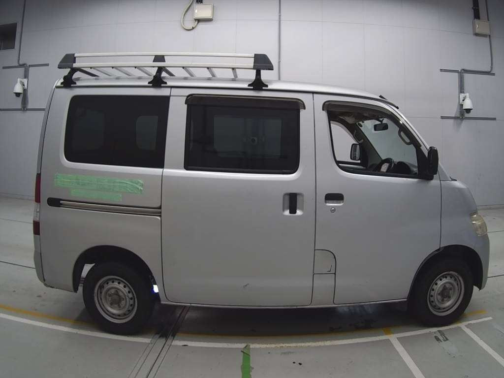 2016 Toyota Townace Van S402M[2]