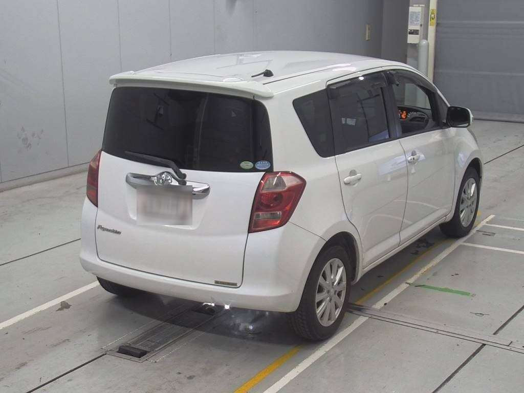 2005 Toyota Ractis NCP100[1]