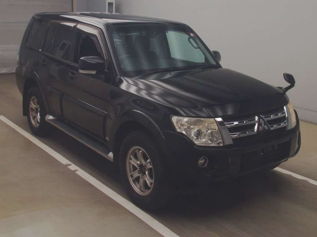 2012 Mitsubishi Pajero V98W[2]