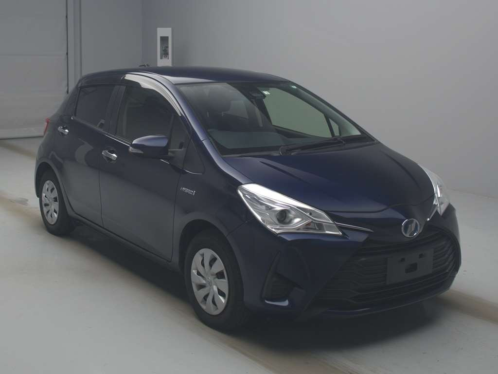 2018 Toyota Vitz NHP130[2]